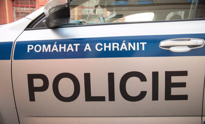 Пенсионерка из Тршинца попалась на удочку мошенника. Чешский популярный певец признался ей в любви