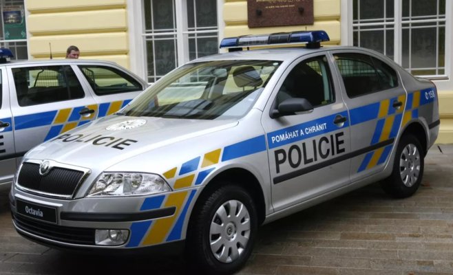 Подставной полицейский сумел войти в доверие к пенсионеру. Он забрал его вещи на 1,5 млн. крон