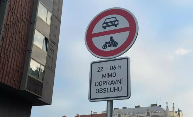 Мэр Праги признает недействительными знаки, запрещающие въезд в Старый город