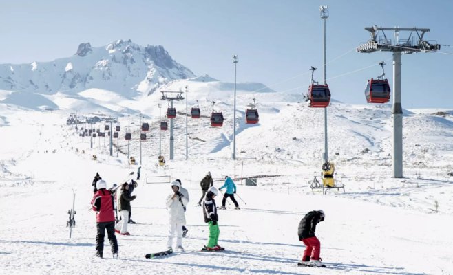 Горнолыжные курорты заполняются, несмотря на то что они подорожали
