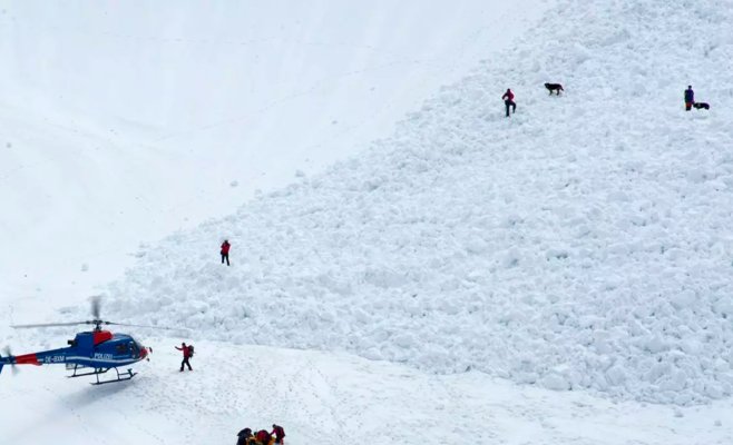 Чешский лыжник погиб под лавиной в Австрии