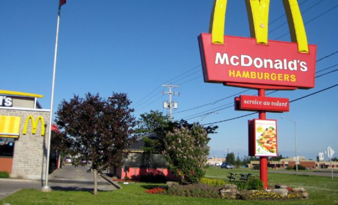McDonald's планирует открыть 10 000 новых точек. Всего их будет 50 тысяч.