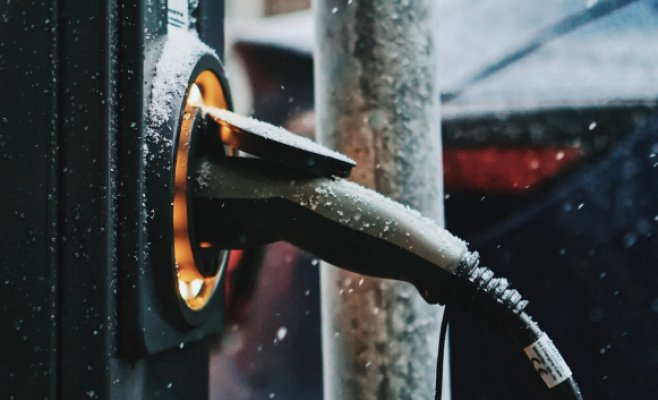 Развитие зарядных станций для электромобилей в Чехии замедлилось. Большинство из них по-прежнему находится в Праге