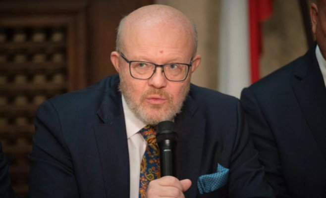 Валек хочет ввести более высокие стандарты, но при этом поощрять ответственных лиц