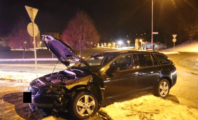 Автомобиль без водителя? Трое пьяных молодых людей утверждают, что не были за рулем после аварии