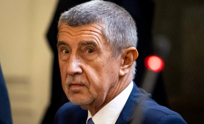 Бабиш снова на скамье подсудимых: суд назначил слушания по делу Čapí hnízdo на середину февраля