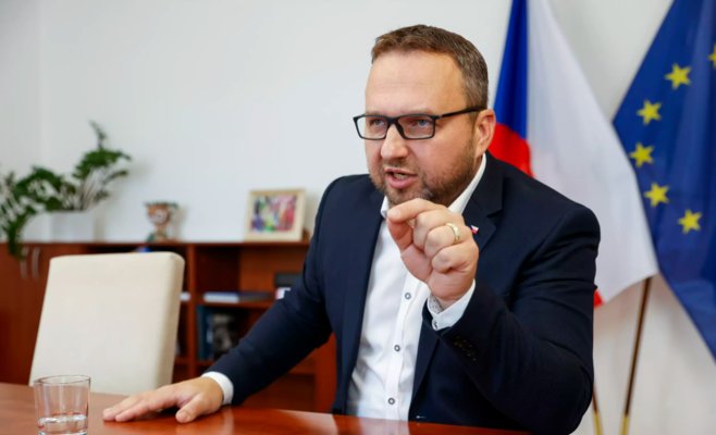 Правительство утвердило изменения в зарплатах врачей