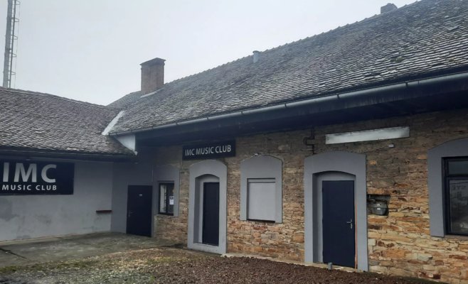 Дискотека в Чешской Скалице запретила вход украинцам, инспекторы проводят расследование