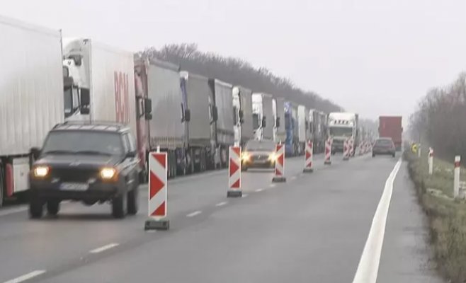 Блокада грузовиков из Украины прекращена в Словакии