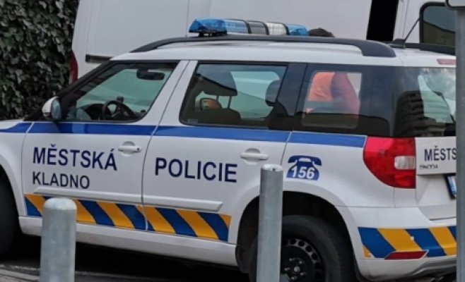 Полицейские с автоматами ворвались в один из домов в Кладно