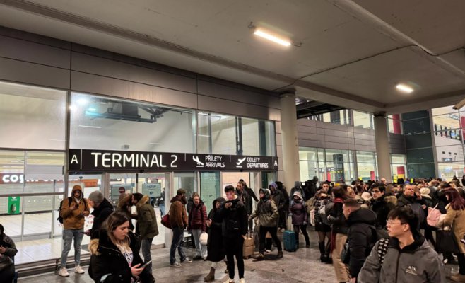 Англоговорящий аноним сообщил о бомбах в аэропорту Праги, взрывные устройства не обнаружены