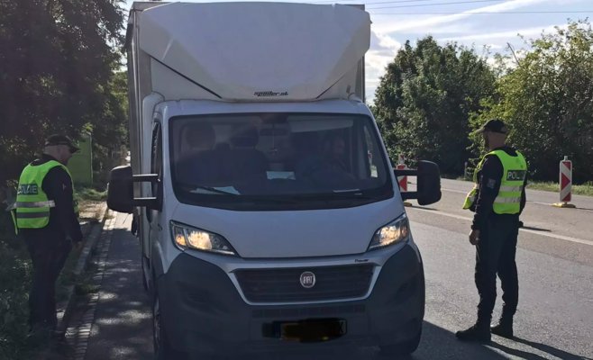 Ракушан хочет продлить контроль на границе со Словакией до февраля