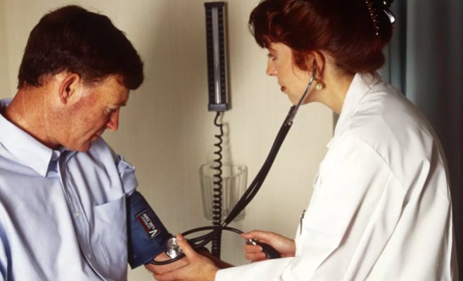 Выйти на пенсию после 65 лет? Здоровье не позволит, предупреждает Министерство здравоохранения