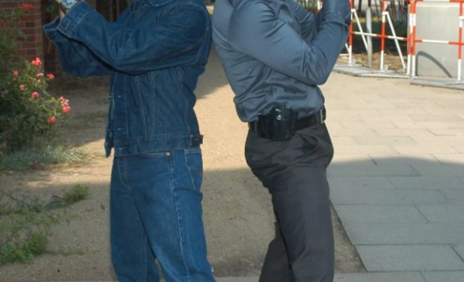 Актер Кристиан Оливер погиб вместе с двумя маленькими дочками в авиакатастрофе