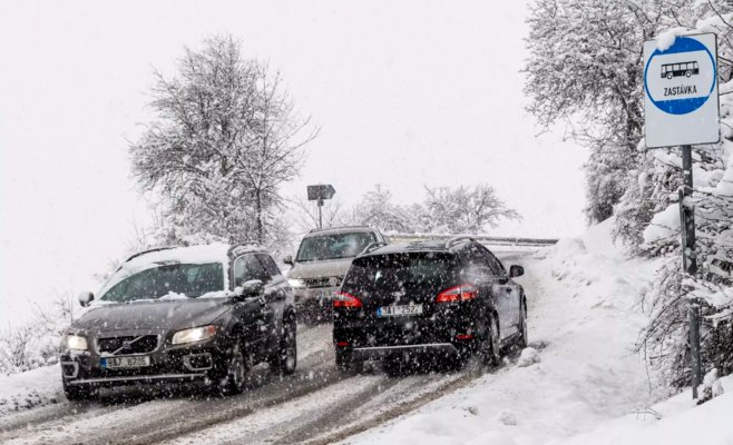 Предупреждение метеорологов: ожидаются снег, гололед и сильный ветер