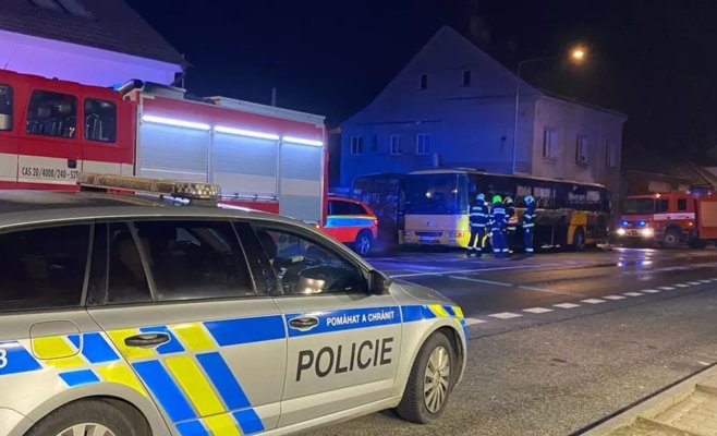 В районе Плзни сгорел автобус. Водитель находился в состоянии алкогольного опьянения