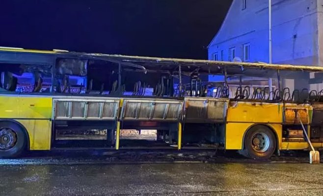 В районе Плзни сгорел автобус. Водитель находился в состоянии алкогольного опьянения