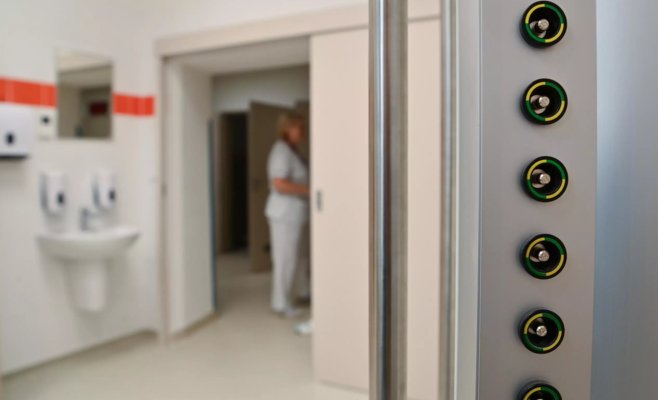 Двадцать тысяч медсестер скоро выйдут на пенсию