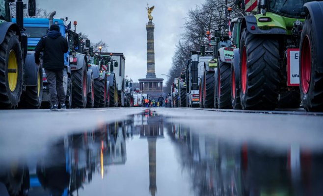 Пик фермерских протестов в Германии: Пять тысяч тракторов в Берлине