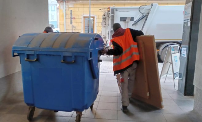 Миллионы потрачены впустую. Государство по-прежнему запрашивает у людей данные, которые у него уже есть, предупреждает SAO