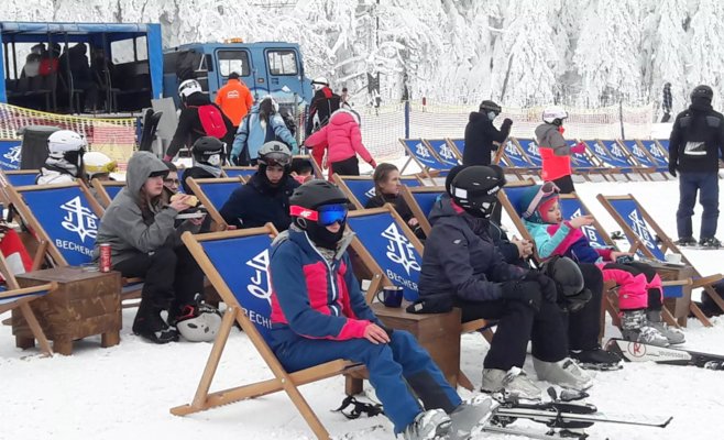 Весенние каникулы в чешских горах будут значительно дешевле, чем за границей, говорится в анализе
