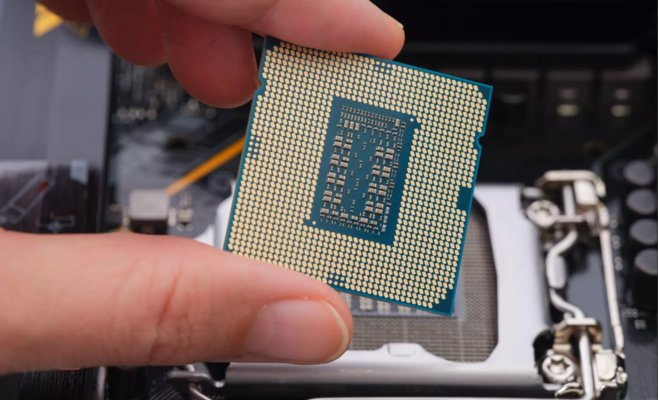 Санкции не работают. В прошлом году Россия импортировала с Запада микросхемы на десятки миллиардов долларов