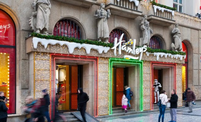 Конец Hamleys в Чешской Республике. Знаменитый магазин игрушек превратится в развлекательный центр