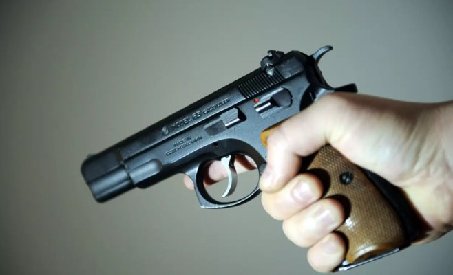 Словаки уже 13 лет проводят психологические тесты для получения оружия, в Чехии такой возможности нет