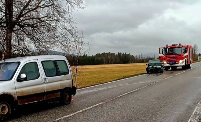 Три человека пострадали в аварии в Чешском Крумлове, водитель находился под воздействием наркотиков