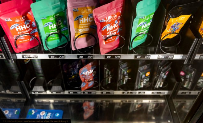 Это неразумно. Продавцы продуктов, содержащих HHC, угрожают правительству судебными исками в связи с предстоящим запретом