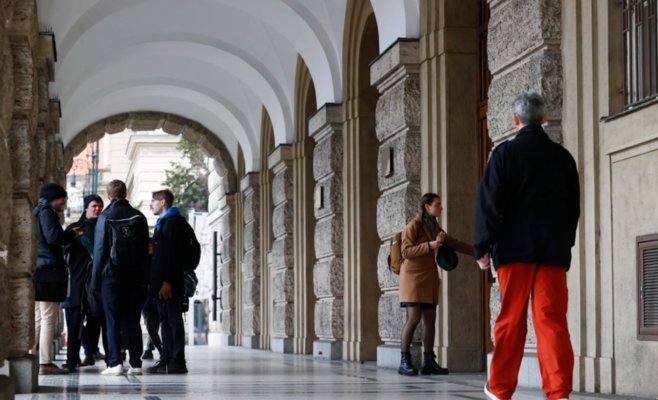 Студенты с энтузиазмом вернулись на пражский факультет