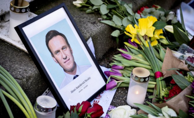 Власти выдали тело Навального