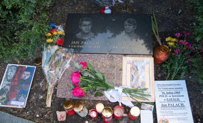 Пражане вспоминают 55 лет со дня самосожжения Яна Зайице