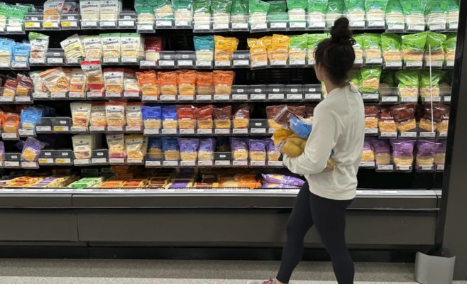 Цены на большинство продуктов питания в феврале еще больше снизились