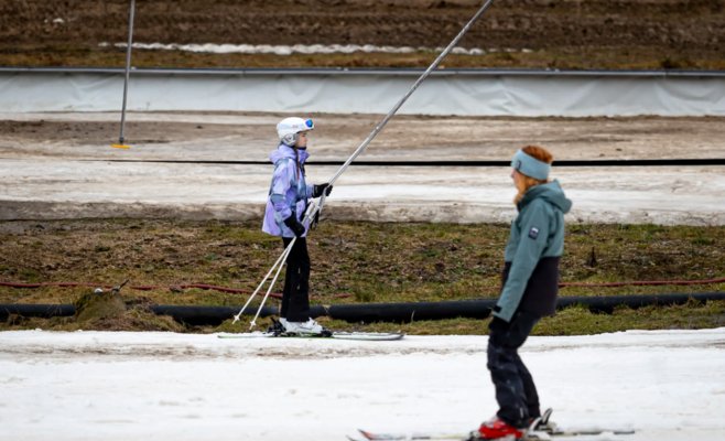 Снег тает, но некоторые горнолыжные курорты держатся