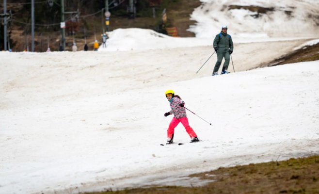 Снег тает, но некоторые горнолыжные курорты держатся
