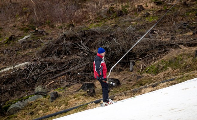 Снег тает, но некоторые горнолыжные курорты держатся