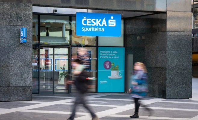 Прибыль компании Česká spořitelna в прошлом году упала на 7,7 процента