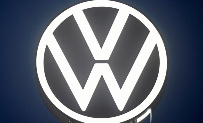 Volkswagen немного увеличил операционную прибыль в прошлом году, но ожидает более медленного роста продаж в этом году