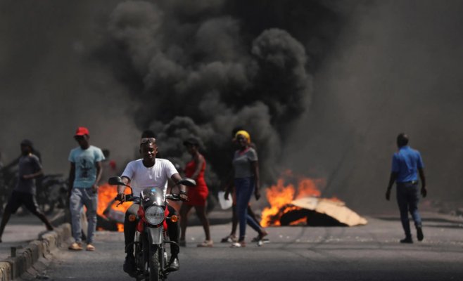 На Гаити объявлено чрезвычайное положение