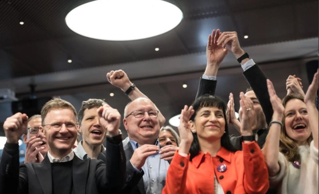 Швейцарцы поддержали 13-ю пенсию и отказались от более позднего выхода на пенси