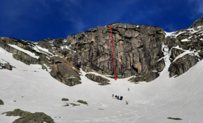 Чешская туристка выжила после падения с 80-метровой высоты в Татрах