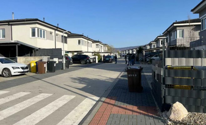 Неизвестная женщина проникла на территорию дома Чапутовой. Вмешалась служба безопасности