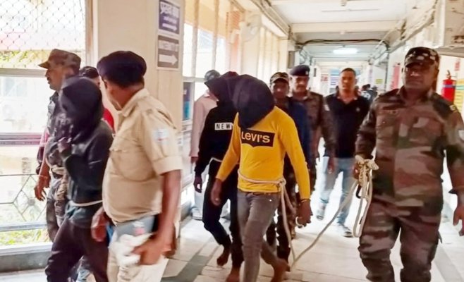 Семь мужчин в Индии изнасиловали испанскую туристку на глазах у ее мужа: ВИДЕО