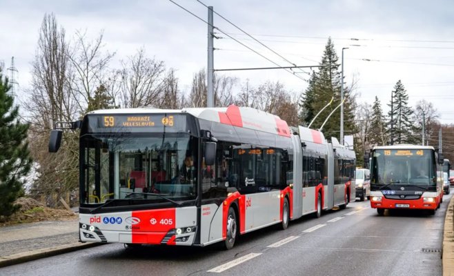 Работа самого длинного троллейбуса в Чехии стартует в среду днем