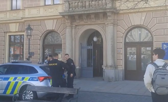 Аноним угрожает расстрелами в университетах по всей стране