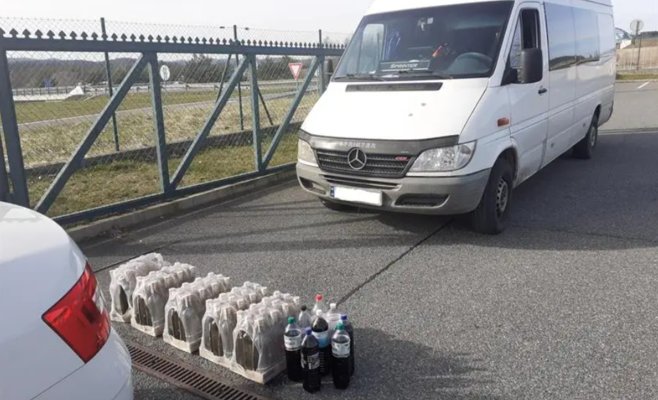 Провезли на свадьбу в Прагу десятки литров алкоголя, не облагаемого налогом. Однако они не знали об этом