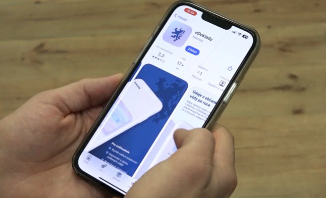 Полиция теперь принимает документы с мобильного телефона гражданина