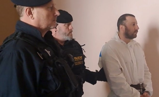 Спорили из-за Путина. Мужчина, ранивший ножом двух украинских дальнобойщиков, отправлен под стражу