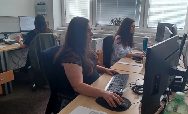 Пражское бюро труда не успевает: люди ждут пособий до двух месяцев